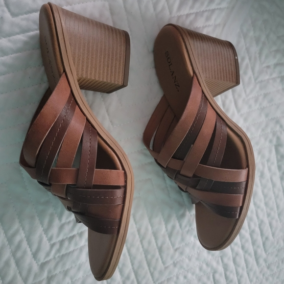 Shoes - Picture 4 of 5